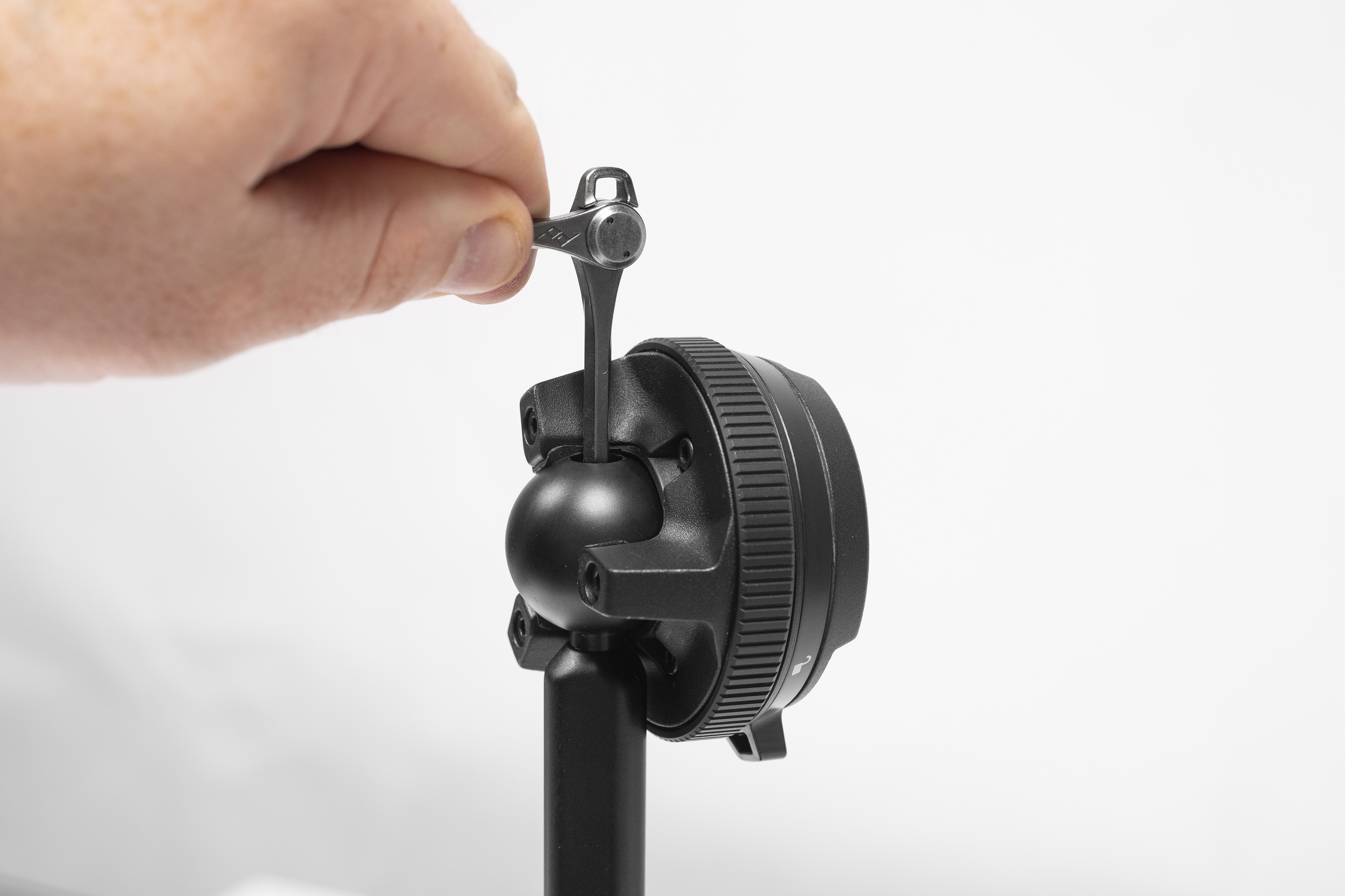 How to Install the Universal Head Adaptor for the Travel Tripod In 